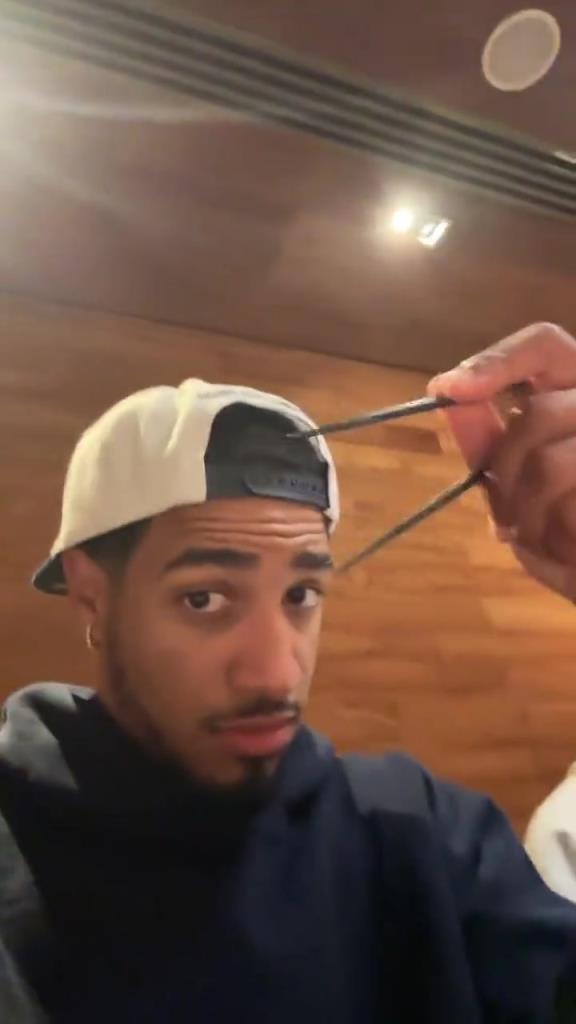 歸化歸化哈利伯頓這筷子拿的還挺標(biāo)準(zhǔn)?。?！