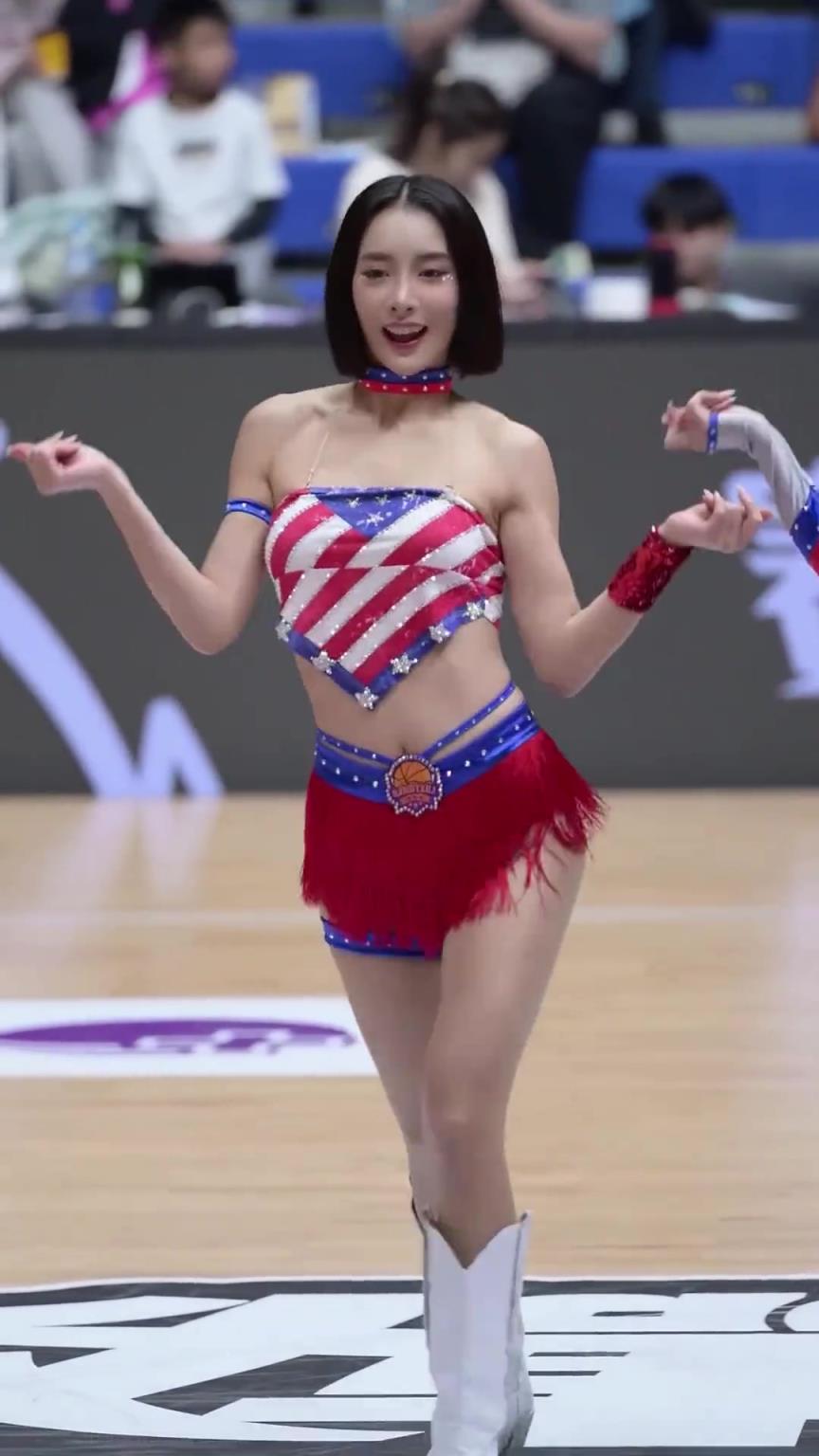 太離譜了 ！幾乎是完美女人！